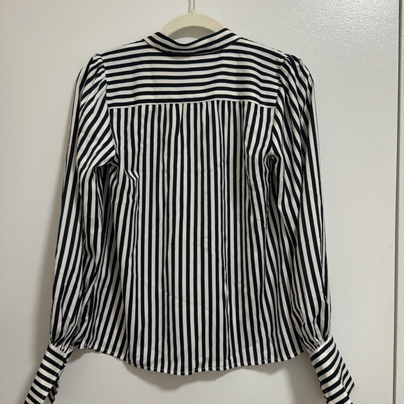 Stripe Crepe Volume Sleeve Blouse - Picture 4 of 4